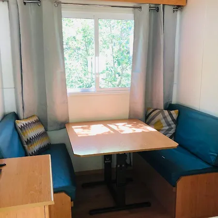 Aiguees Braves Campsite Llavorsi